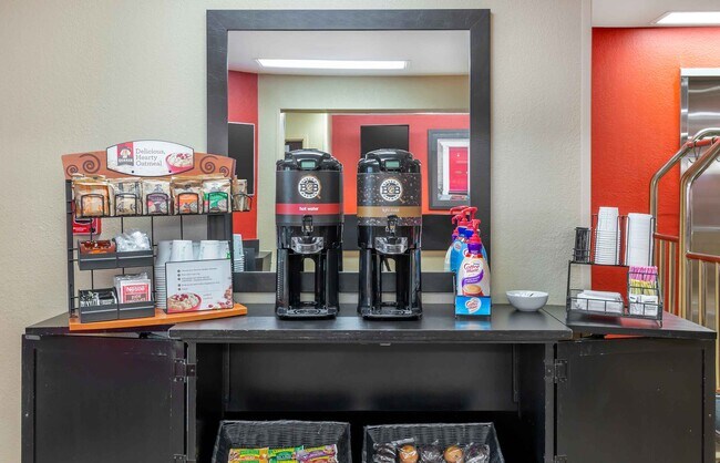 4929 New Centre Dr, Wilmington, NC 28403 - photo 6