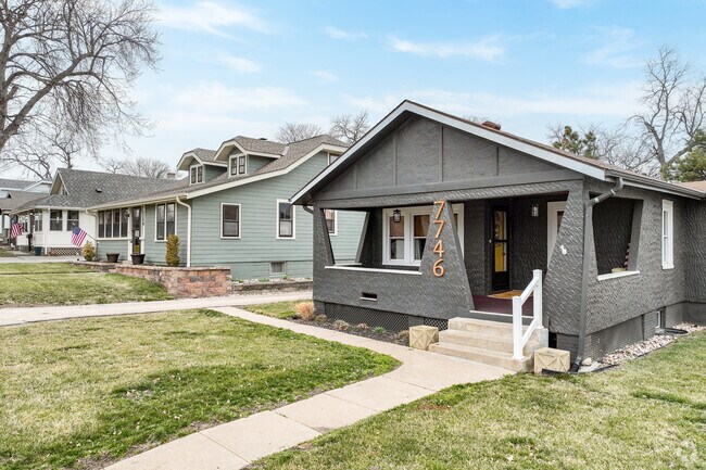 You will find a wide verity of home sizes in the Ralston neighborhood.