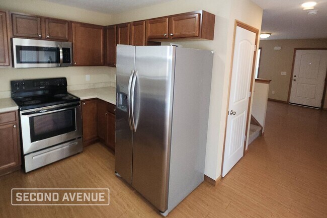 415 Station 44 Place, Painesville, OH 44077 - photo 7