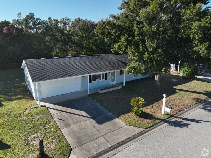 10677 SE 174th Loop, Summerfield, FL 34491 - photo 2