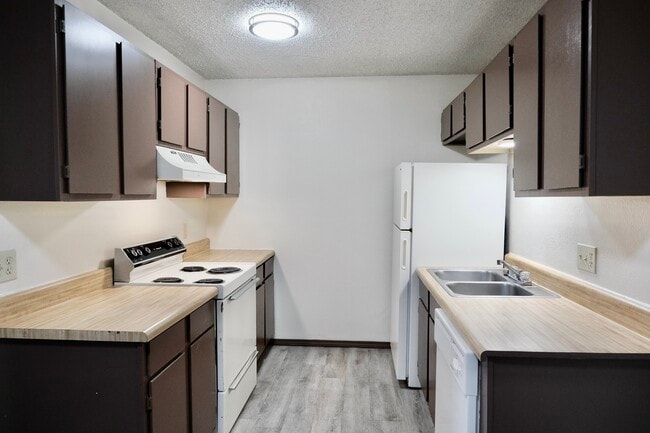 Avendale Pointe Apartments, Lawton, OK 73505 - photo 2