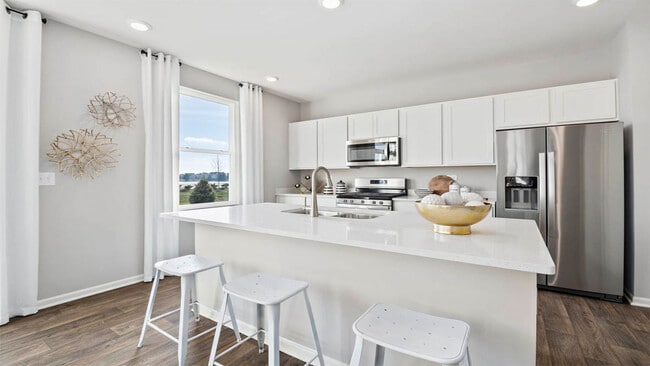 6912 Willow Dr, Wonder Lake, IL 60097 - photo 5