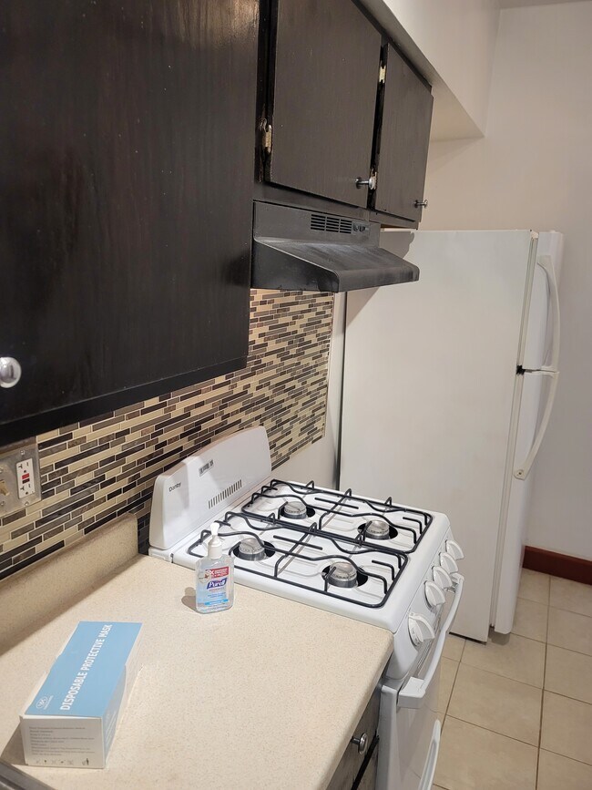 1622 Bainbridge St unit 3F, Philadelphia, PA 19146 - photo 7