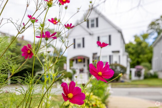 The Wyoming neighborhood is very walkable with many sidewalks lined by flowers and access to public transit.