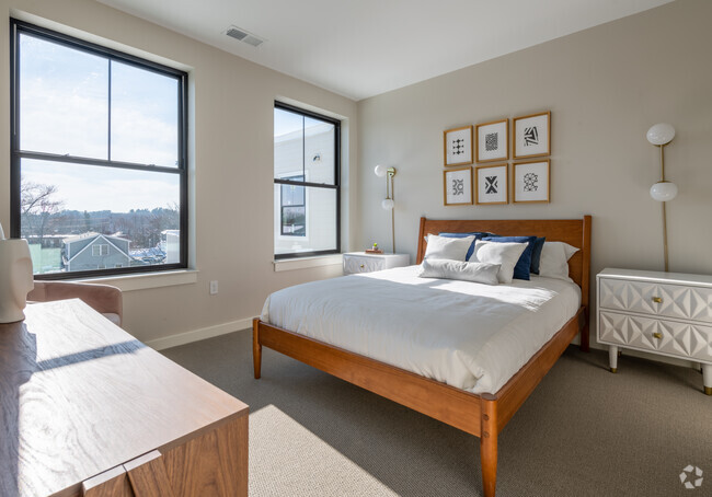 2BR, 1BA - 736 SQ FT