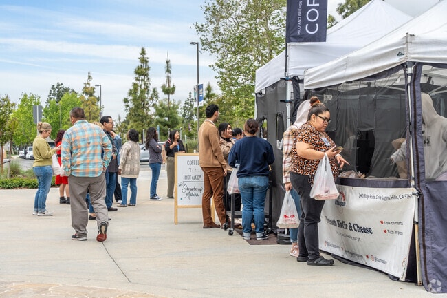 The Heritage Farmstand @ IEHP near Rochester serves local produce and quick lunches.