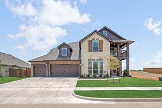 220 Claywood Dr, Glenn Heights, TX 75154