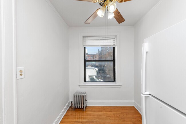 1717 W North Shore Ave unit 1A, Chicago, IL 60626 - photo 7