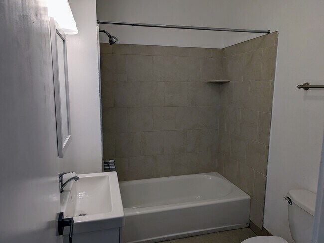 1117 W Main St unit A, Norristown, PA 19401 - photo 5