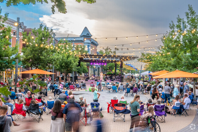 You can find live music in Old Town Square which is 10 minutes by car from Old Prospect.