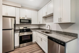 926 E Gilbreath St, Graham, NC 27253