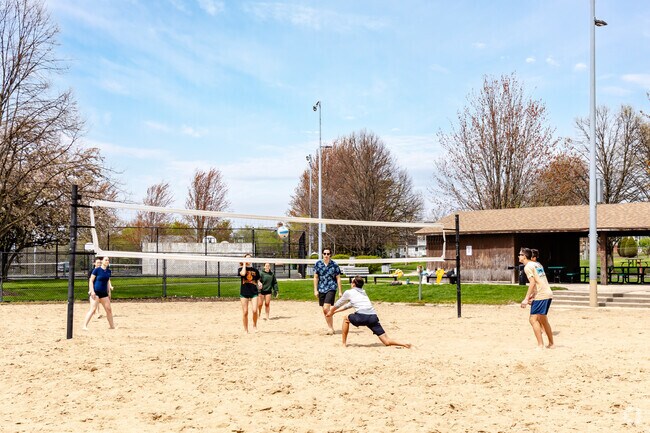 Oakwood Park offers sports lovers a sand volleyball courts.