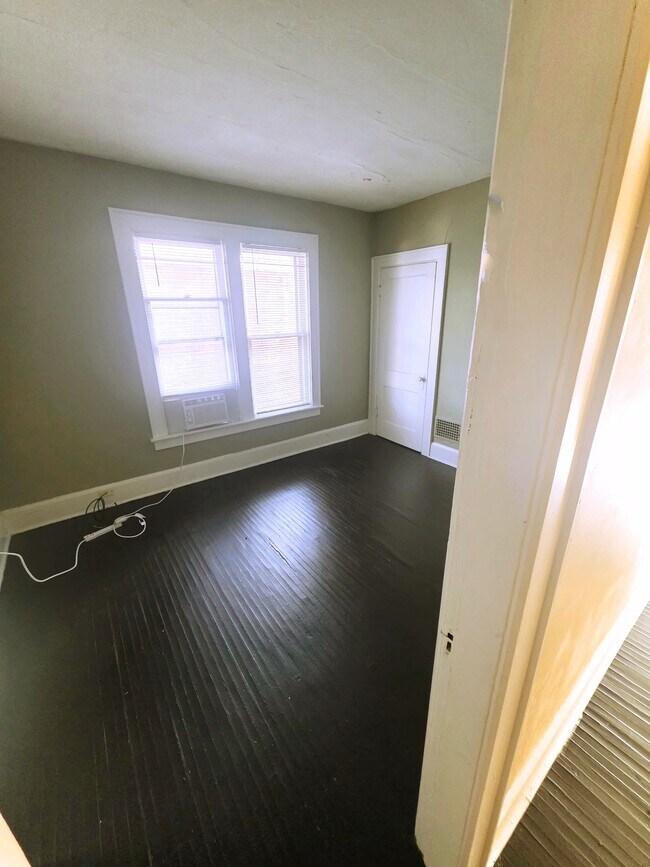 352 1/2 E 20th Ave unit 352.5, Columbus, OH 43201 - photo 7