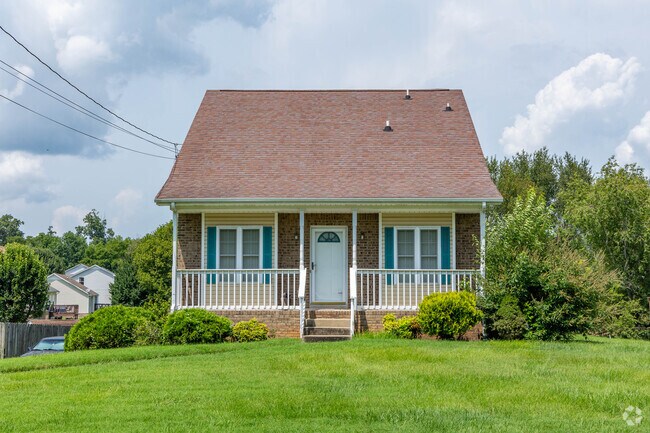There are only a few Saltbox style of homes in Holly Point.