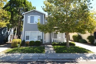 8977 Arborview Dr, Elk Grove, CA 95758