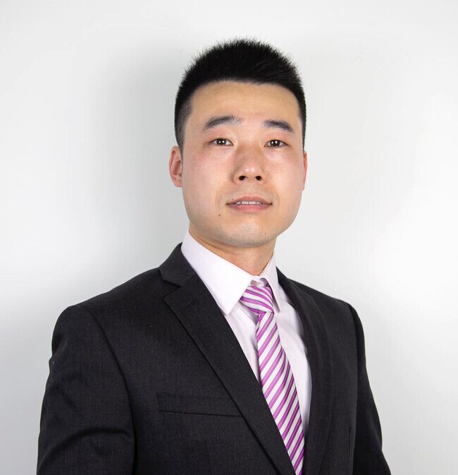 Agent Photo