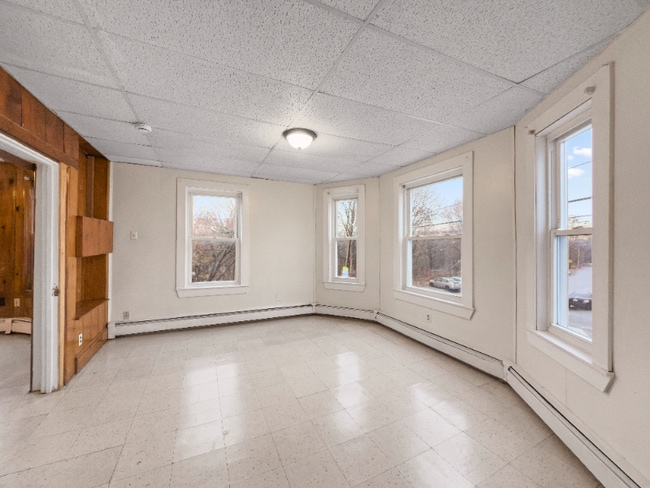 286 Farnham St unit 2, Lawrence, MA 01843 - photo 2