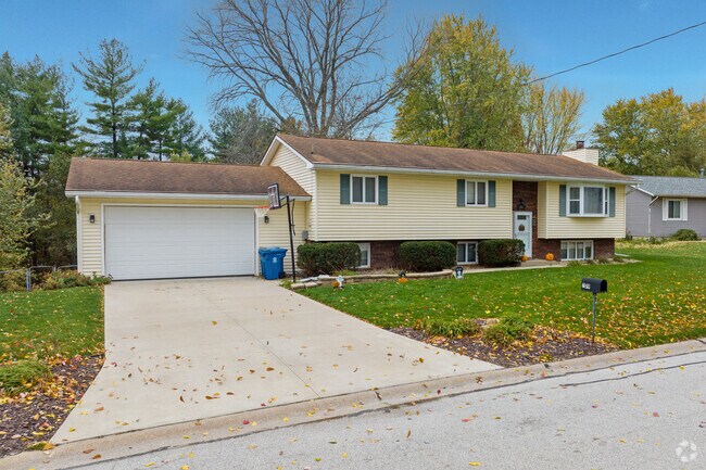 Split-level homes are found in Coal Valley.