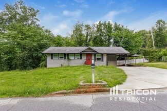 1900 Meadowbrook Ln SE, Marietta, GA 30067