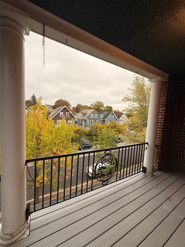 160 Irving Ave unit 3C, Providence, RI 02906 - photo 2