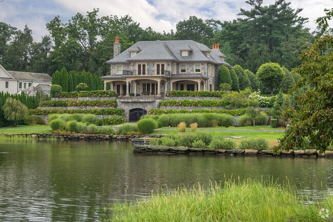 Houses on the water can be found in Back Country Greenwich all the way down to LI Sound.