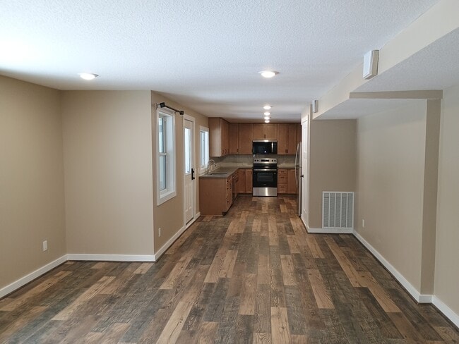 1935 7th St NW unit A, Faribault, MN 55021 - photo 3