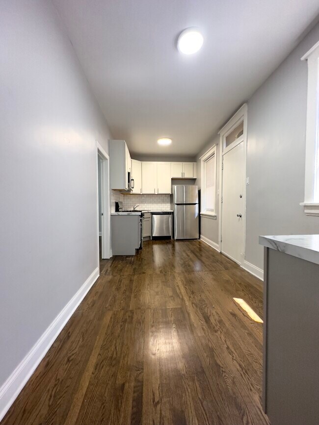 1251 W Rosemont Ave unit 1251-2, Chicago, IL 60660 - photo 4