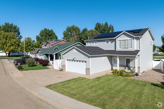 There is a wide variety of home styles throughout Lake Minnequa.