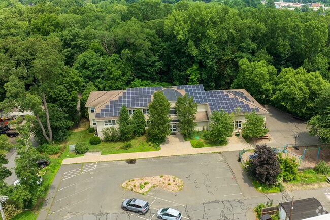 The student population of Lander Grinspoon Academy - Solomon Schechter is 57.