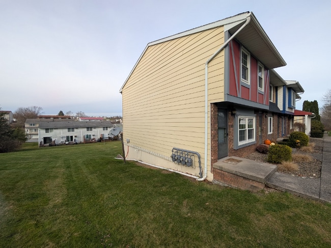 628 Peachview Ln, Duncansville, PA 16635 - photo 3