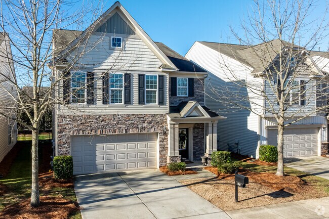 Townhouses are a new homeowner's dream in Starmount.