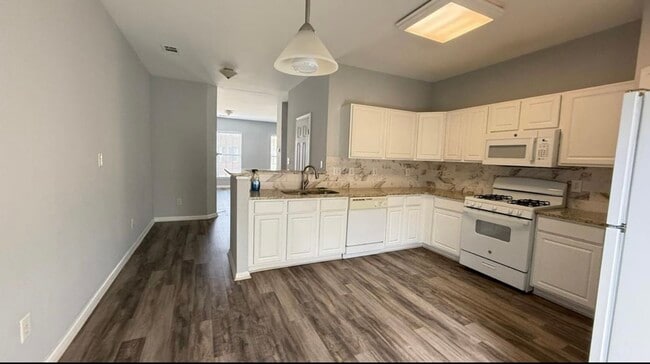 3296 Mill Springs Cir, Buford, GA 30519 - photo 4