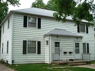 2617 Hunt St, Ames, IA 50014