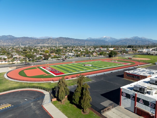 Gladstone High School