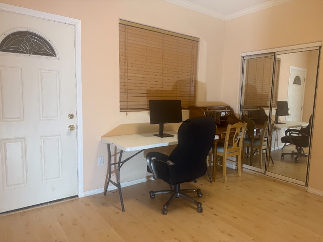 1 Horst Ave, Artesia, CA 90701 - photo 3