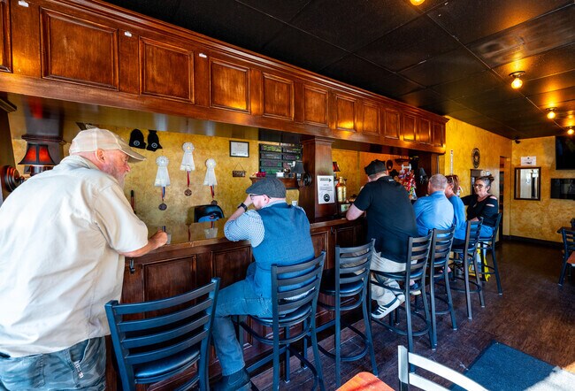 North Highlands residents can cozy up to the bar at Fortlandia, the city's first nano brewery.