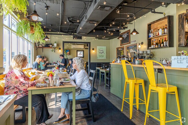Archie's Social House serves brunch and dinner to Old Town guests.
