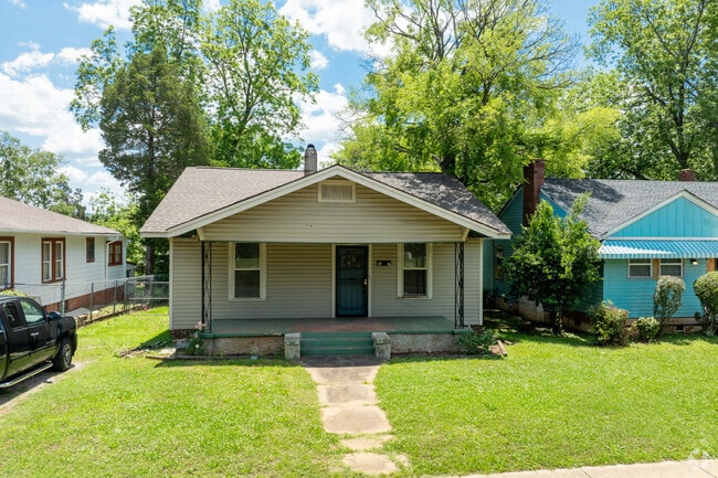 Find a charming bungalow in Arlington-West End.