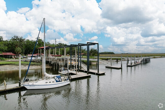 The Blythe Island Regional Park Marina is located on the southern end of the community.