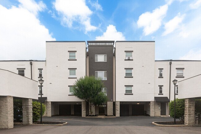 Market Mohawk Apartments, Columbus, OH 43215 - photo 2