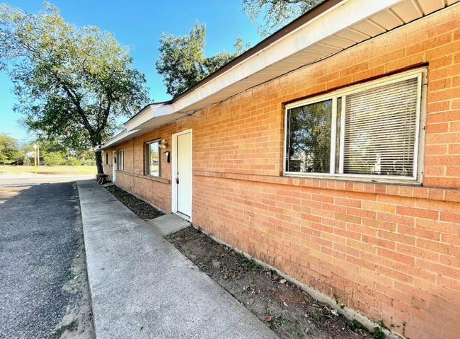1120 Elm Ave, Waco, TX 76704 - photo 2