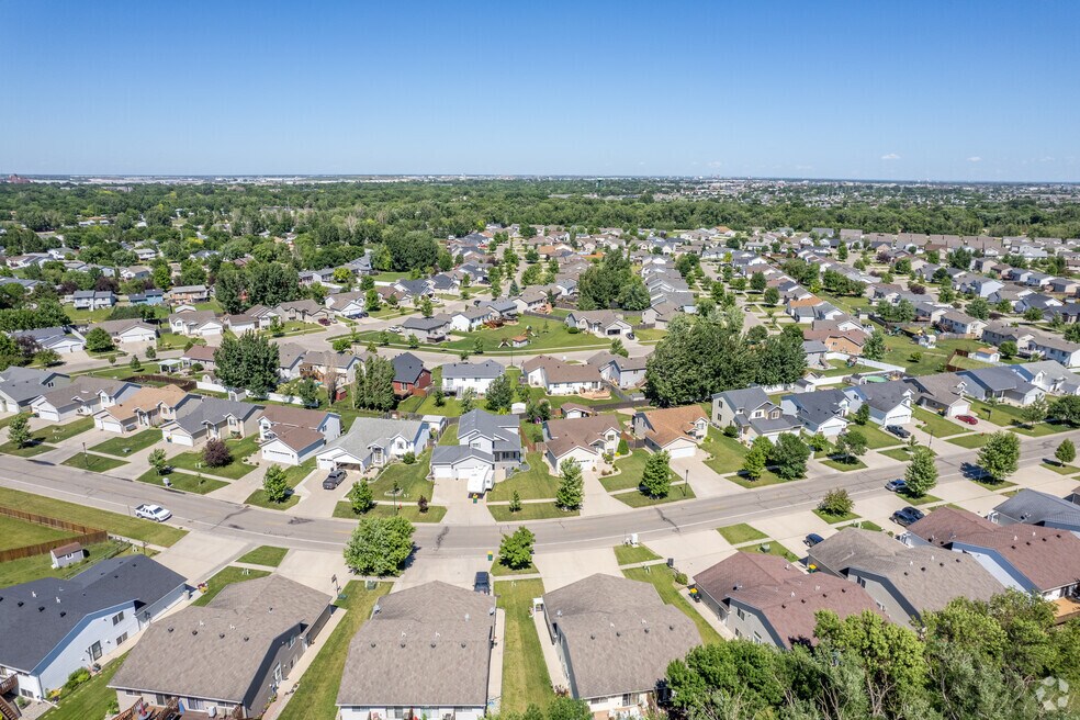 NH_Elmwood Court_549437_P2_V1_ST_7112024