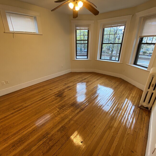1412 Commonwealth Ave unit 7, Boston, MA 02134 - photo 4