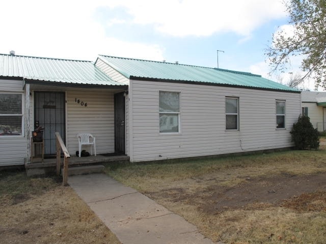1404 Dunaway St unit A, Amarillo, TX 79104 - photo 1