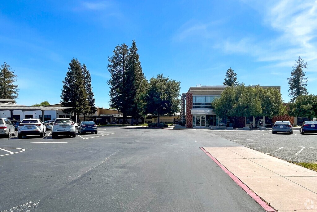 Del Mar High School in San Jose's Fruitdale neighborhood.