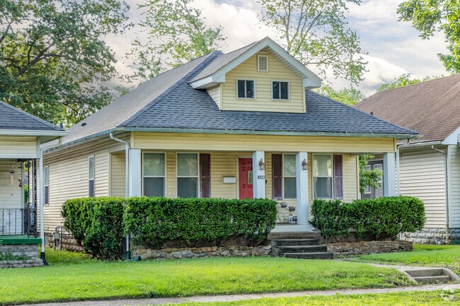 Bungalow and Craftsman style homes are common in the Southland-Sarah Scott area.