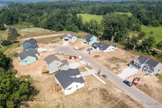 7114 Pinehurst NE, Rockford, MI 49341