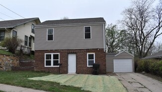 2325 S Clinton St, Sioux City, IA 51106