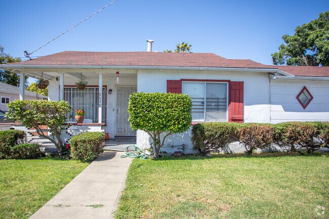 Homes in the Coliseum neighborhood offer competitive pricing for a range of budgets.