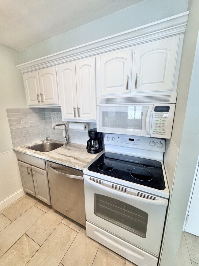 Dolphin Run unit ID1353274P, Virginia Beach, VA 23451 - photo 5